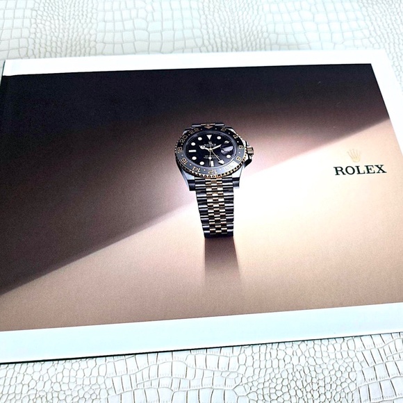BRAND NEW BOUTIQUE ROLEX 2023-2024 WATCH COLLECTIONS CATALOG HARDBACK BOOK - Picture 1 of 5